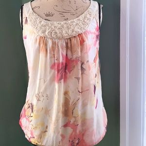 Pretty Springtime Top